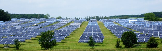 特別高圧の太陽光発電イメージの写真